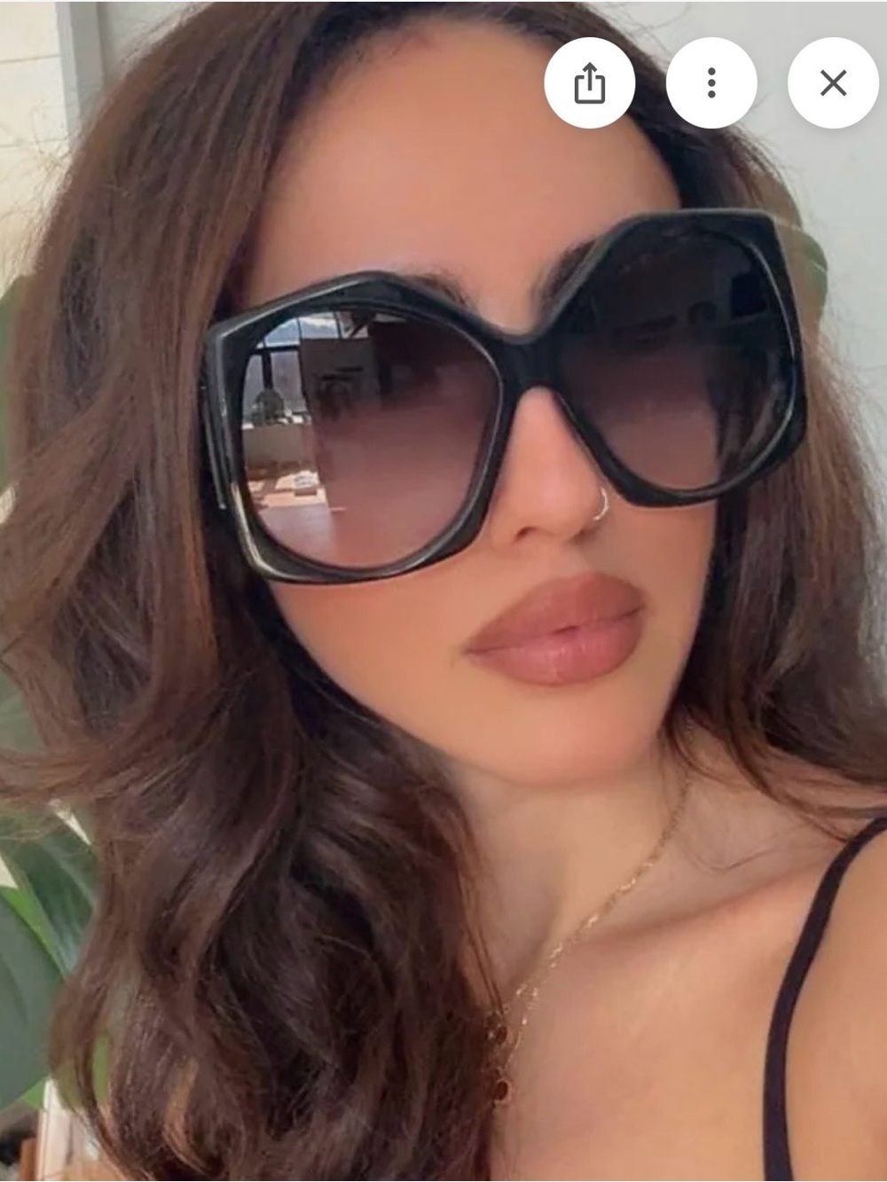 Gucci Black Oversized Fashion Sunglasses - Picture 2 of 9